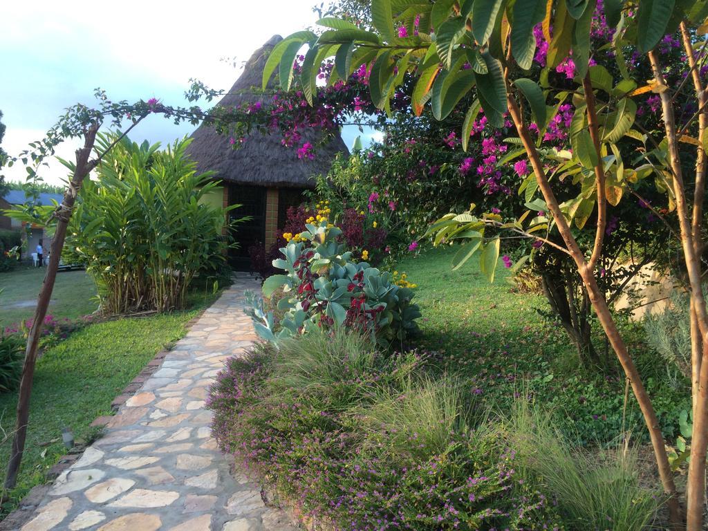 Nyore Hillside Retreat Mbarara Buitenkant foto